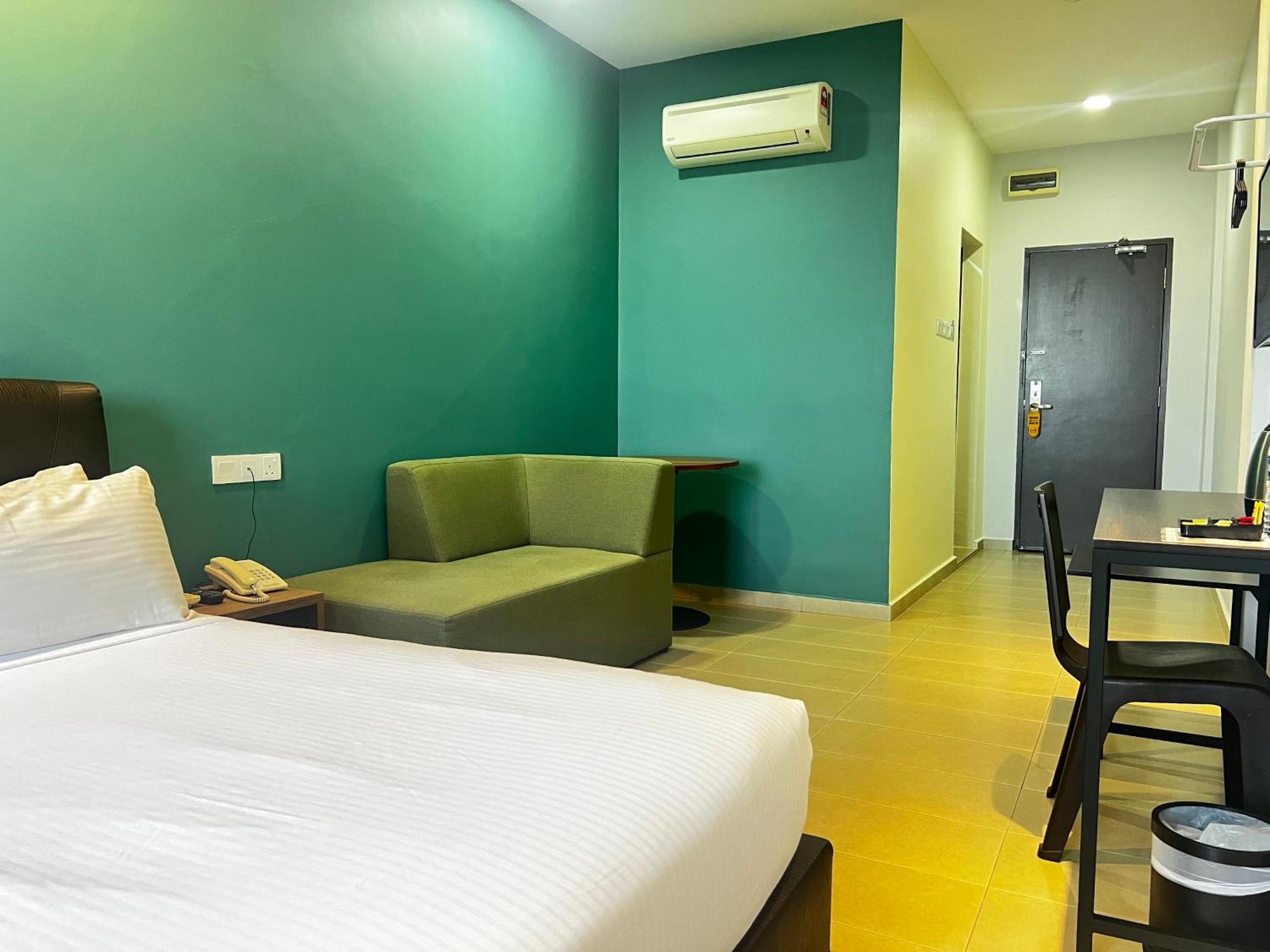 Sin Lien Hotel Keluang Exterior foto